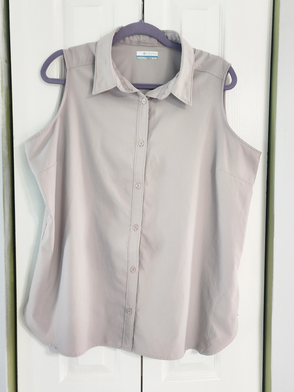Columbia Hiking/sport Sleeveless Button-Front Shirt in Pale Taupe Size Xl